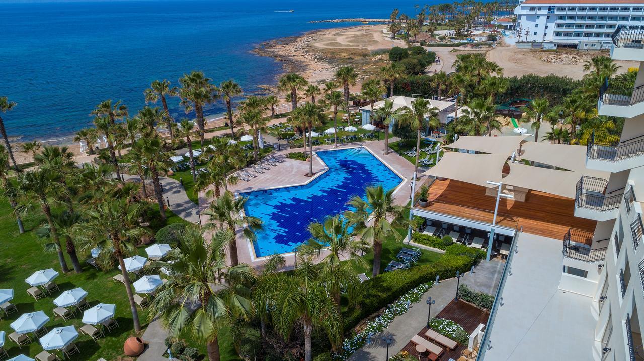 Aquamare Beach Hotel & Spa Paphos Exterior photo